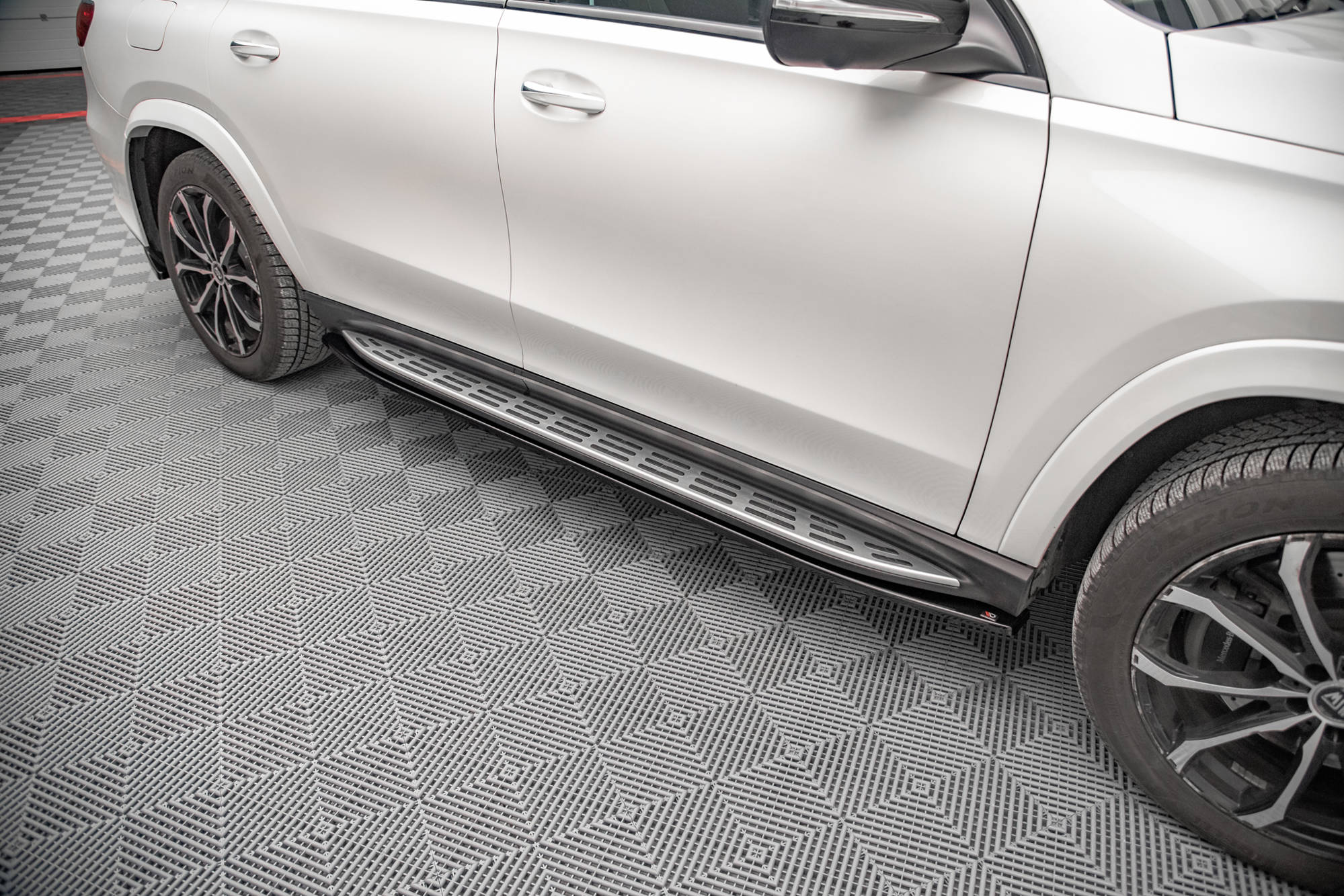 Set of Splitters Mercedes-Benz GLS AMG-Line X167 - immagine 10