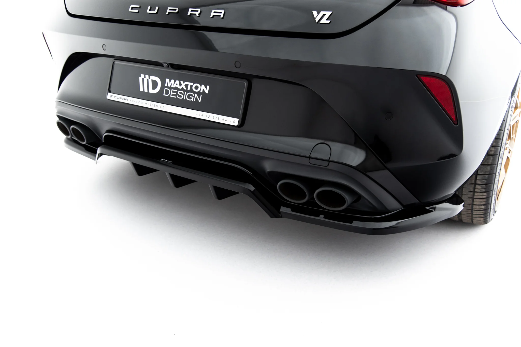 Rear Splitter (with vertical bars) V.2 suitable for Cupra Leon Hatchback Mk1 Facelift - immagine 3