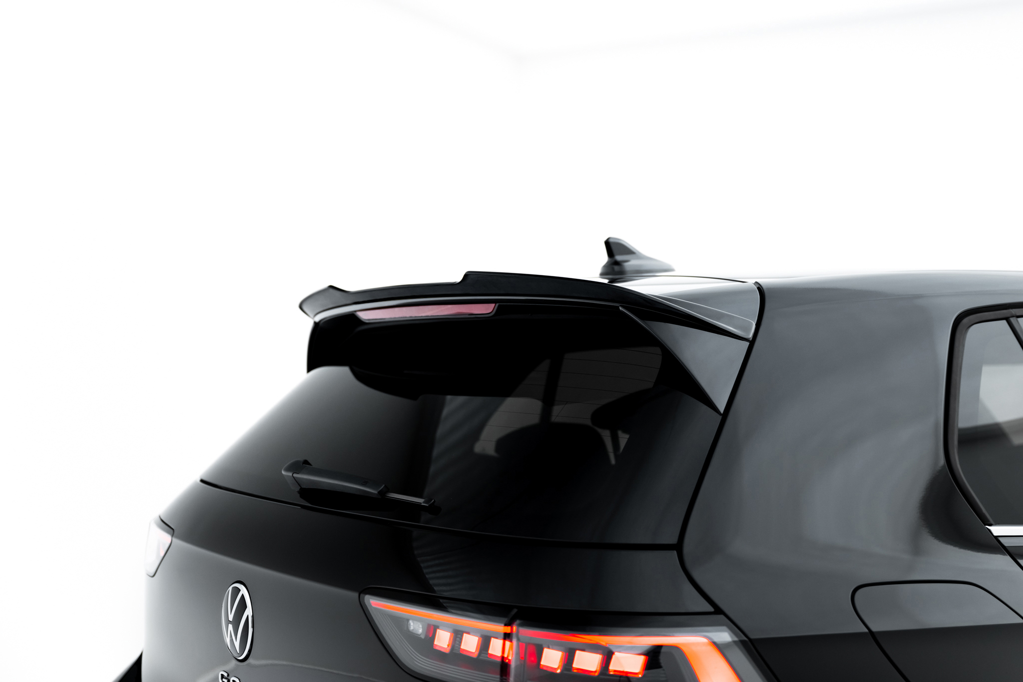 Spoiler Cap V.2 suitable for Volkswagen Golf Hatchback Mk8 / Mk8 Facelift - immagine 4