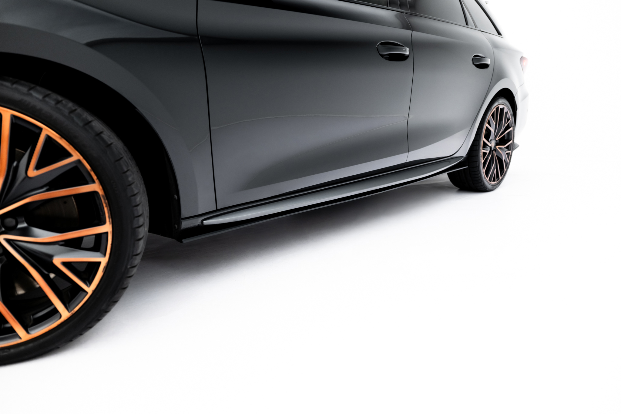 Street Pro Side Skirts Diffusers suitable for Cupra Leon ST / Hatchback Aero Mk1 / Mk1 Facelift - immagine 2