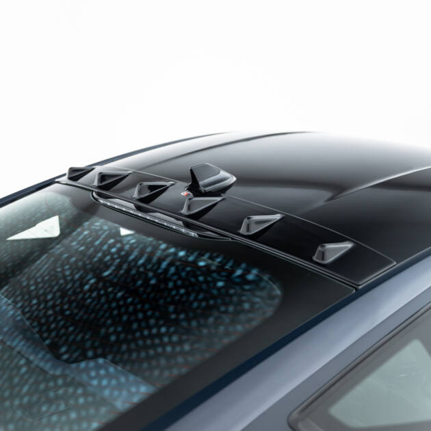 The extension of the rear window suitable for Ford Mustang Dark Horse Mk7