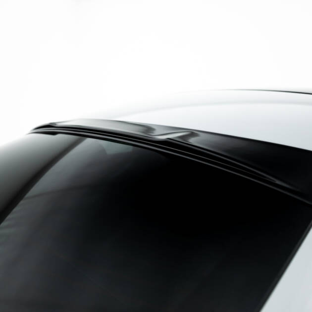 The extension of the rear window suitable for Mercedes-AMG CLE 53 Aero C236